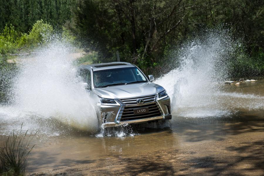  Lexus LX570 2015 года  (AU) (фото 12 из 19)